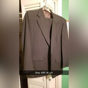Men's Joseph A. Bank Suit 100% Wool Jacket 40R Pants About 31 Grey